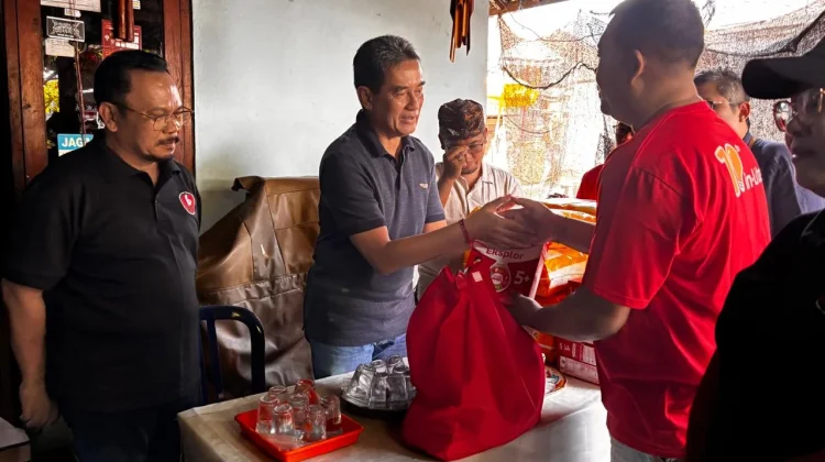 Wabup Supriatna Salurkan Bantuan untuk Anak Disabilitas di Kecamatan Banjar