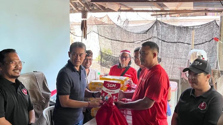 Pemkab Buleleng Salurkan Bantuan Disabilitas di Kecamatan Banjar