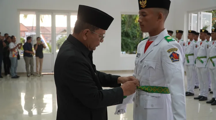 70 Paskibraka Buleleng Dikukuhkan, Sutjidra Titip Pesan Nasionalisme