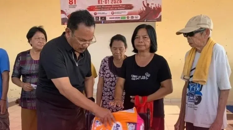 HUT RI ke-81, Dinsos Buleleng Salurkan Bantuan bagi Warga Rentan