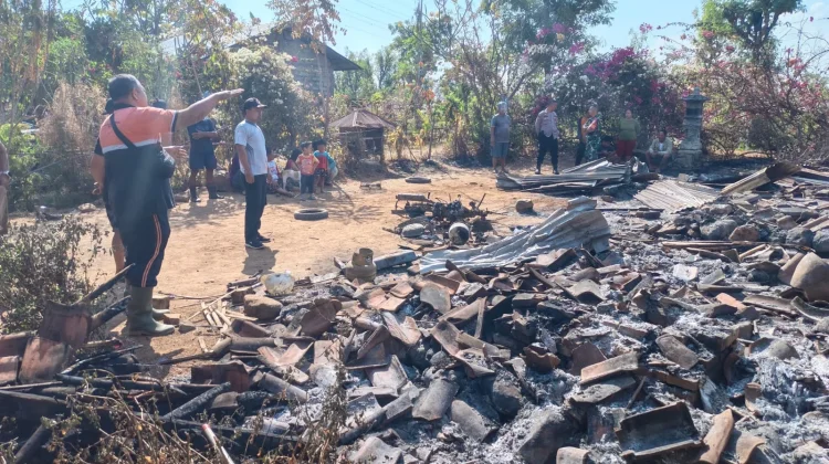 Rumah Warga Patas Ludes Terbakar, Kerugian Capai Rp10 Juta