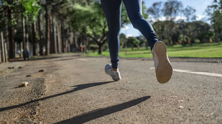 Manfaat Olahraga Lari Pagi untuk Kesehatan Paru-Paru dan Stamina
