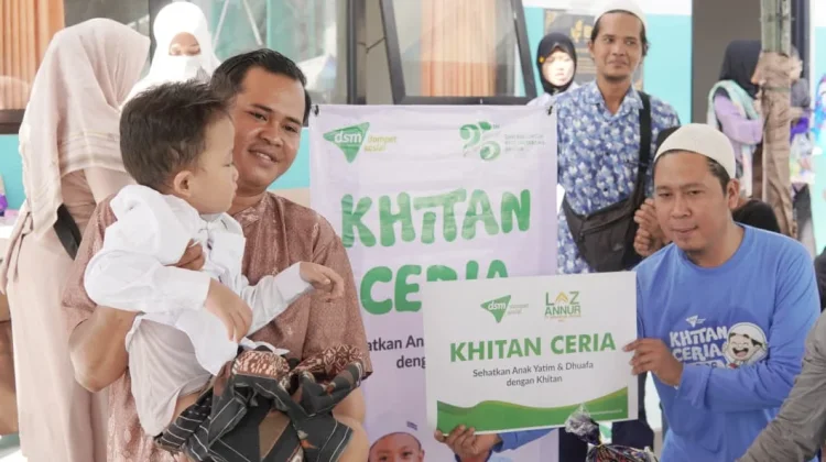 Puluhan Anak Ikuti Khitanan Massal di Kampung Kajanan Buleleng