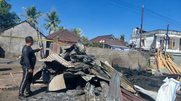Kebakaran Hanguskan Dua Titik di Pelapuan, Bangunan Usaha Alami Rusak Berat