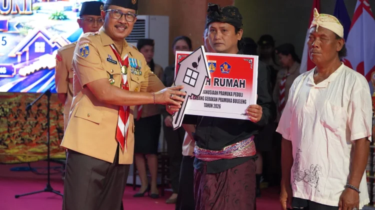 Puncak Peringatan Hari Pramuka, Kwarcab Buleleng Serahkan Dua Rumah Layak Huni