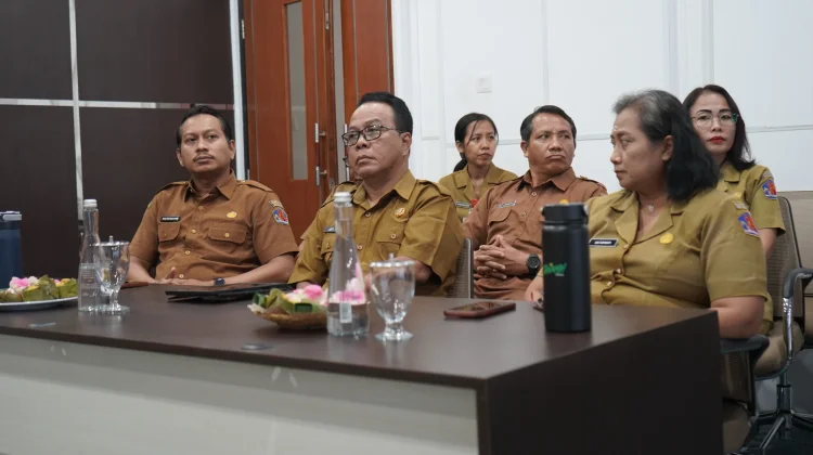 Dukcapil Buleleng Kembangkan Aku Online untuk Perkuat Transformasi Layanan