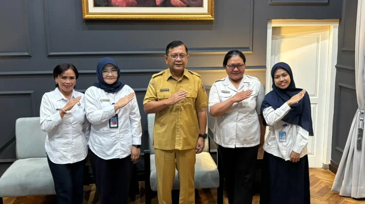 Bupati Buleleng Ajak Masyarakat Dengarkan Siaran RRI Singaraja