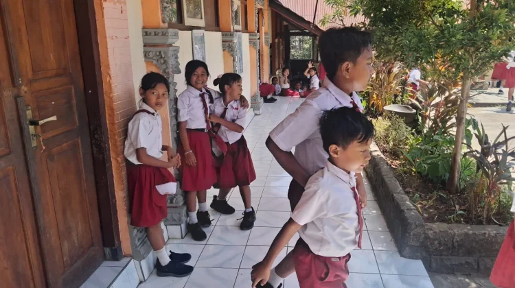 Lebih Setahun Berjalan, MBG Belum Menjangkau Sekolah Terpencil