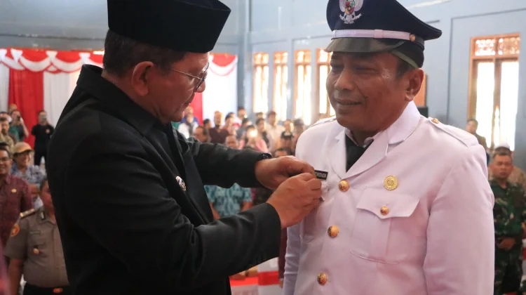 Ketut Widiada Dilantik Jadi Perbekel PAW Desa Pengastulan