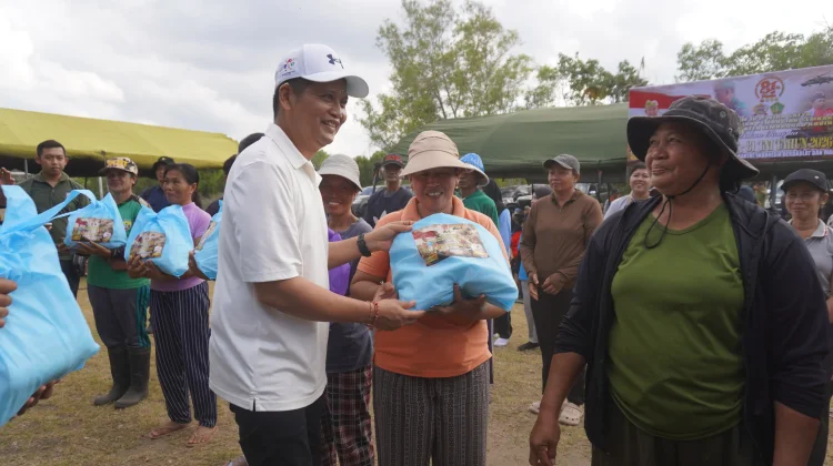 Peringati HUT TNI ke-81 , 9.200 Mangrove Ditanam di Tuwed Park