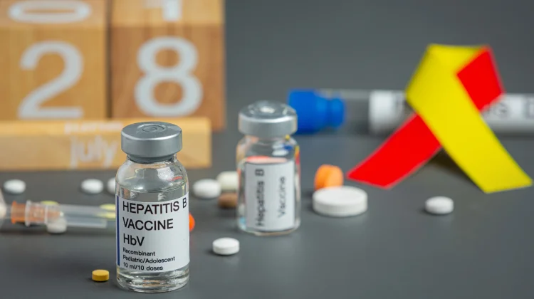 Cegah Hepatitis dengan Vaksinasi dan Hindari Faktor Risiko