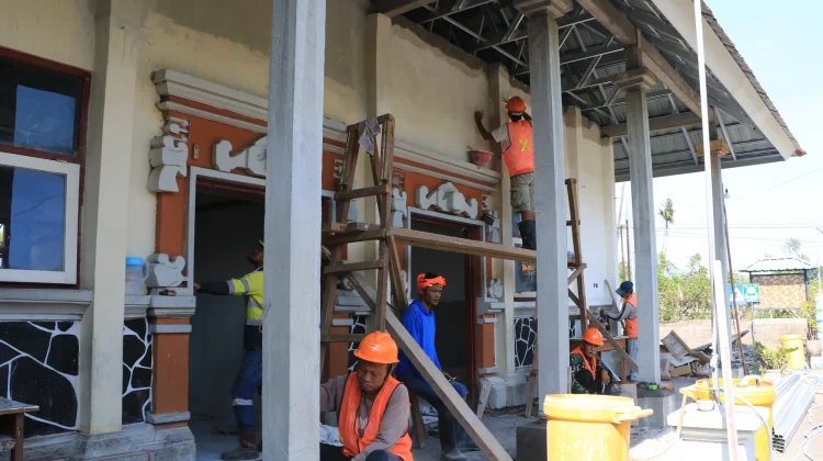 Sutjidra Pantau Revitalisasi 21 SD Buleleng, Kejar Mutu dan Target