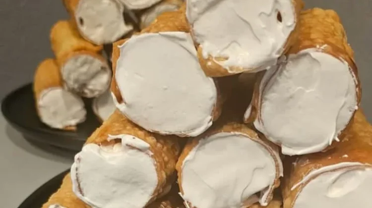 Gaznate, Kue Tradisional Meksiko dengan Isian Merengue