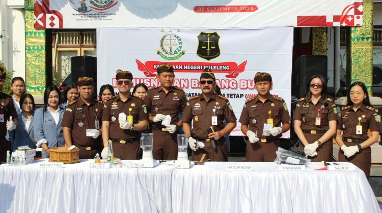 Kejari Buleleng Musnahkan Barang Bukti 35 Perkara