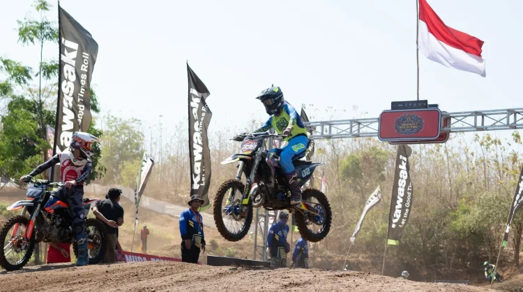 Kejuaraan Gass Track dan Motocross Jajal Sirkuit Jatimas Bengkala