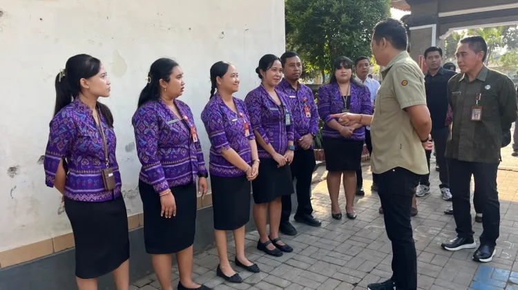 Bupati Kembang Cek Langsung Rehabilitasi Sejumlah Sekolah di Jembrana