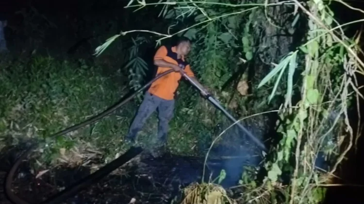 Bakar Sampah Sembarangan, Lahan 50 Are di Tukad Mungga Terbakar