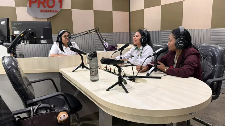 Perempuan Punya Peran Penting dalam Pengasuhan Anak