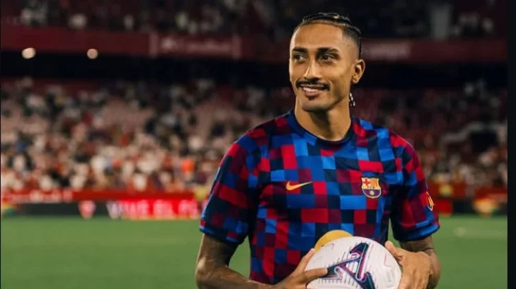 Raphinha Menggila, Barcelona Comeback 3-1 di Markas Sevilla
