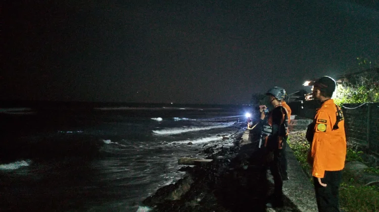 Bocah 11 Tahun Terseret Arus di Pantai Gerokgak, SAR Sisir Laut