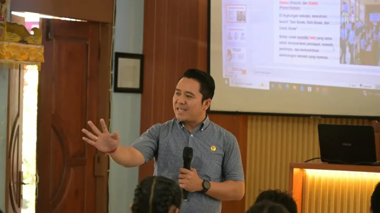 KPU Buleleng Ajak Siswa SMP Negeri 3 Singaraja Berdemokrasi lewat Pemilihan OSIS