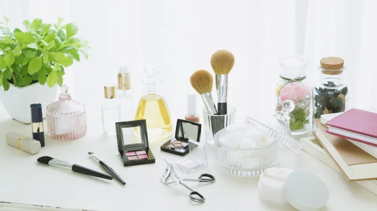 Makeup Wisuda Anti Longsor, Ini Tips agar Tetap Flawless Seharian