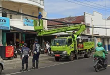 Kabel Internet Semrawut di Singaraja Mulai Ditata Bertahap