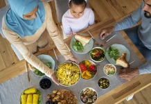 Tips Menentukan Menu Buka Bersama agar Lezat dan Berkesan