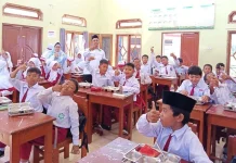 MBG Ramadan di Buleleng, Siswa Antusias Minta Bukber