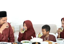 Keutamaan Berbuka Puasa dan Makna di Baliknya