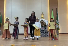 Juara Lomba Fashion Show Adat Nusantara STIE Singaraja