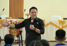 KPU Buleleng Sosialisasikan Pendidikan Demokrasi kepada Siswa SMKN 2 Singaraja