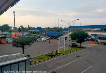 Truk Logistik Padati Gilimanuk Mendekati Penerapan Pembatasan Angkutan Barang