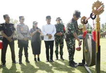 Danrem 163/Wira Satya Tutup Program TMMD di Mendoyo
