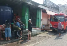 Distribusi 10.000 Liter Air Bersih di Desa Tirtasari Berlangsung Lancar