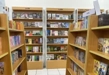 Buku Cetak Bertahan ditengah Arus Digital