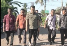 Bupati Jembrana Tinjau Jalan Rusak di Desa Baluk, Perbaikan Dijadwalkan Juni