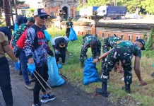 Pasca Mudik, Ratusan Warga Bersihkan Sampah Jalur Denpasar–Gilimanuk