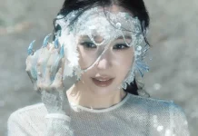 Tiffany Young Rayakan 10 Tahun Debut Solo lewat Single “Summer’s Not Over”