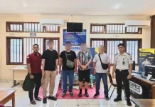 Imigrasi Singaraja Pindahkan WNA Kanada ke Rudenim Denpasar