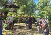 Sekolah Adat Pedawa Hidupkan Kembali Kerajinan Bedeg Tradisional