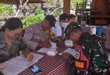 Bhabinkamtibmas Desa Pergung Dampingi Posyandu, Dukung Layanan Kesehatan Balita