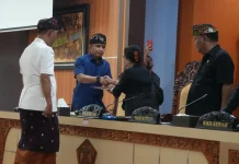 Wabup Ipat Sampaikan Sikap Pemkab atas Ranperda Inisiatif DPRD