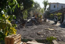 Penataan Sempadan Pantai Singaraja, Bupati Antisipasi Munculnya Pedagang Baru
