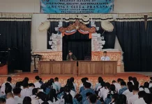 320 Siswa Baru SMAN 4 Singaraja Diperkenalkan Pentingnya Hak Pilih