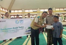 Zakat Pegawai PLN Bantu 100 Anak Yatim Gerokgak Sambut Muharram 1448
