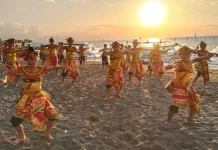 Tari Nelayan Massal Jadi Simbol Kuat Pembuka Lovina Festival 2026
