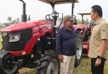 Lima Traktor Roda Empat Disalurkan untuk Petani Jembrana