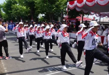Ratusan Regu SD Meriahkan Gerak Jalan HUT Ke-81 RI di Buleleng