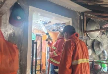 Dapur Rumah Nelayan di Pengambengan Terbakar